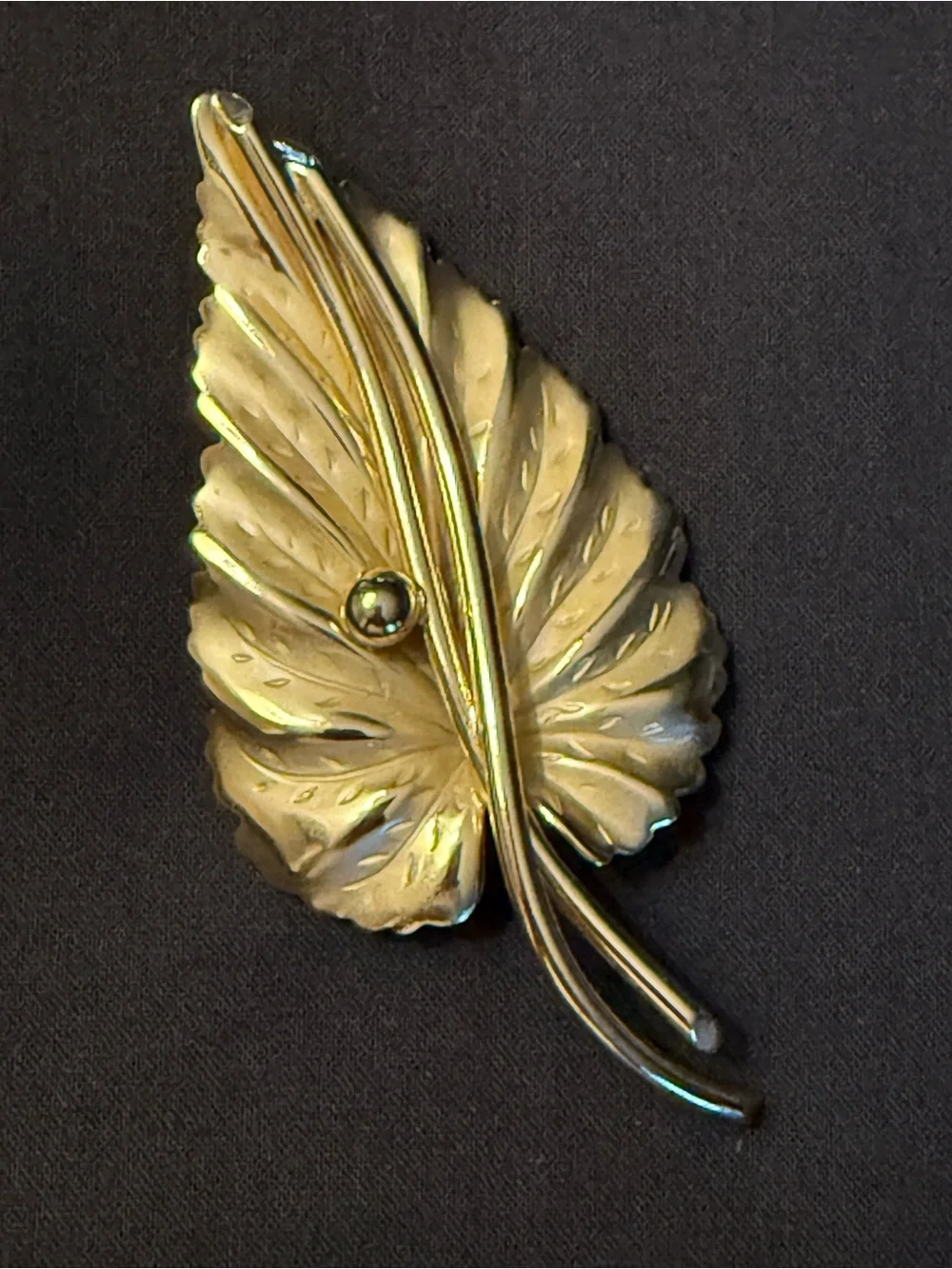 Large Gold Tone Leaf Brooch 4”
